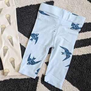 Kate Quinn 🐦 Leggings